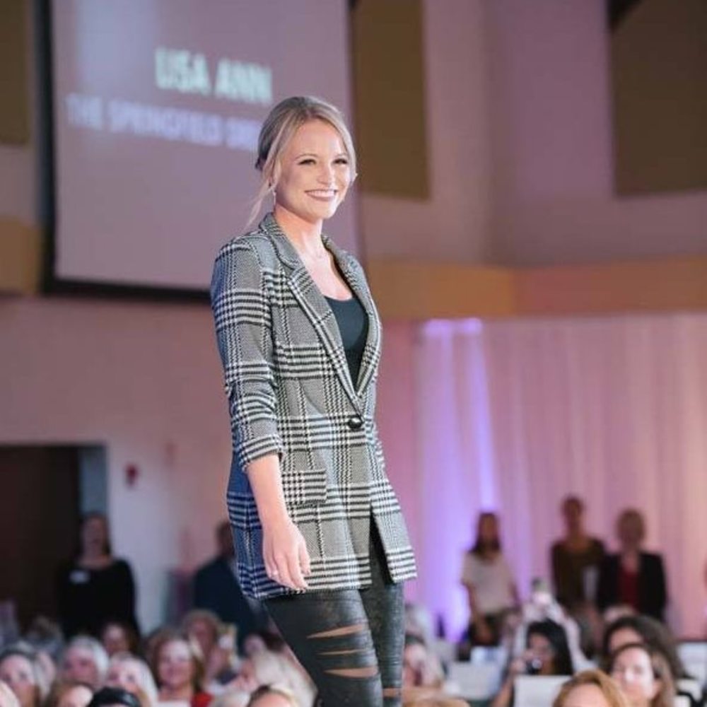 Meet your Posher, Lisa